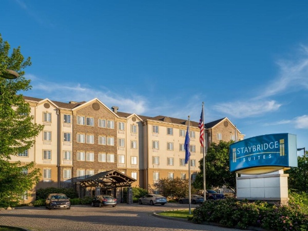 Staybridge Suites MILWAUKEE AIRPORT SOUTH image 11